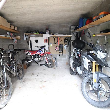3 Chambres - Tres Grand Jardin Privee - Terrasse Privee - Garage Velo Et Moto - Parking Voiture Privee Dans La Propriete - Gere Par Presta-Zen'Services Thierville-sur-Meuse Buitenkant foto