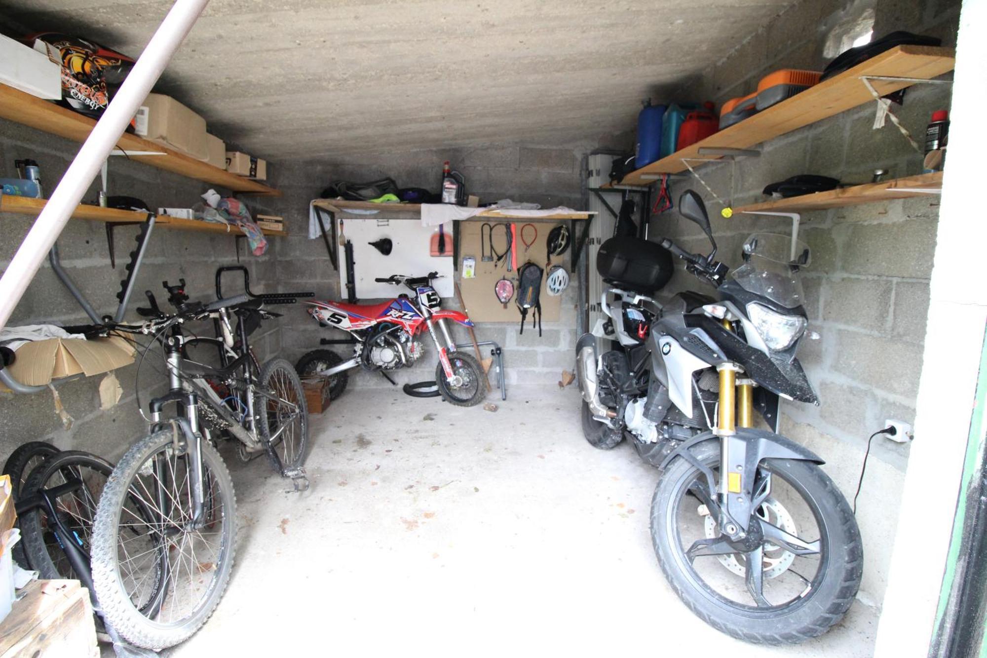 3 Chambres - Tres Grand Jardin Privee - Terrasse Privee - Garage Velo Et Moto - Parking Voiture Privee Dans La Propriete - Gere Par Presta-Zen'Services Thierville-sur-Meuse Buitenkant foto