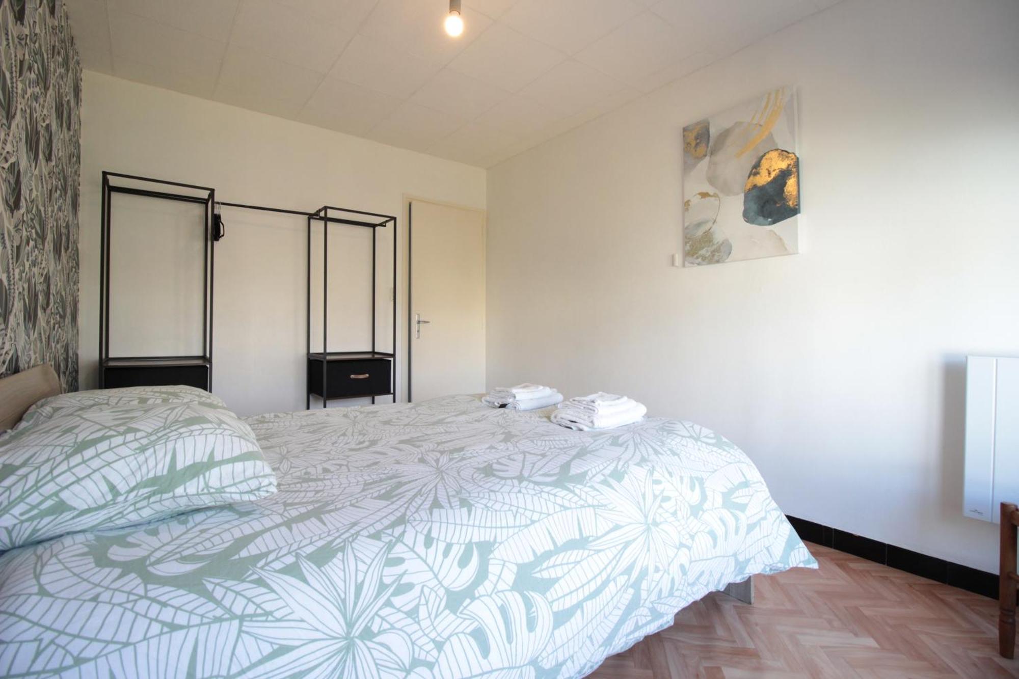 3 Chambres - Tres Grand Jardin Privee - Terrasse Privee - Garage Velo Et Moto - Parking Voiture Privee Dans La Propriete - Gere Par Presta-Zen'Services Thierville-sur-Meuse Buitenkant foto